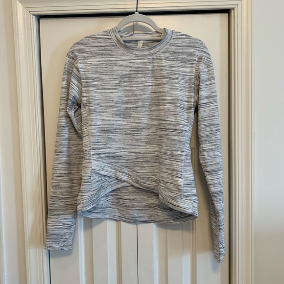 Lululemon close to crossing Long sleeve pullover - Picture 5 of 9